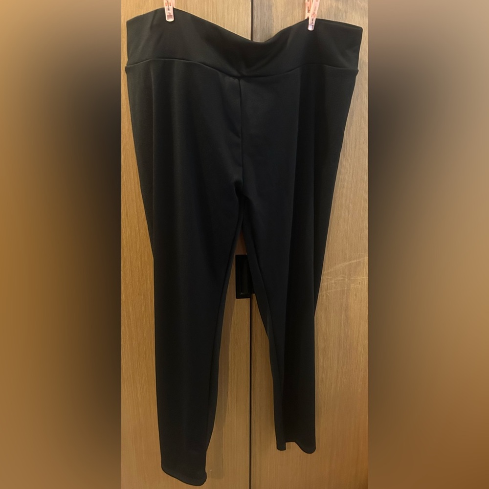 Black Women's Booty Scrunch Leggings Size 5X